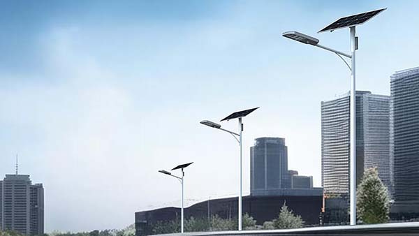 Postes de alumbrado público solar: ¿Son una solución viable para su sitio comercial?
